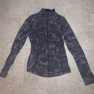 Lululemon define jacket size 6